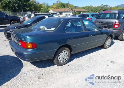 1996 Toyota Camry Dx/Le/Xle z USA, uszkodzony, nr VIN 4T1BG12K4TU826089